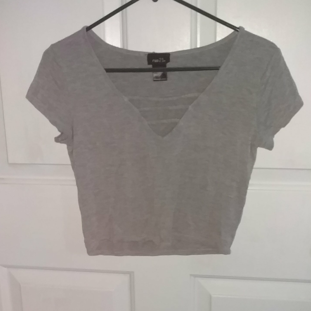 🎄Grey crop top